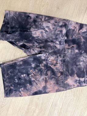 lululemon diamond dye biker shorts